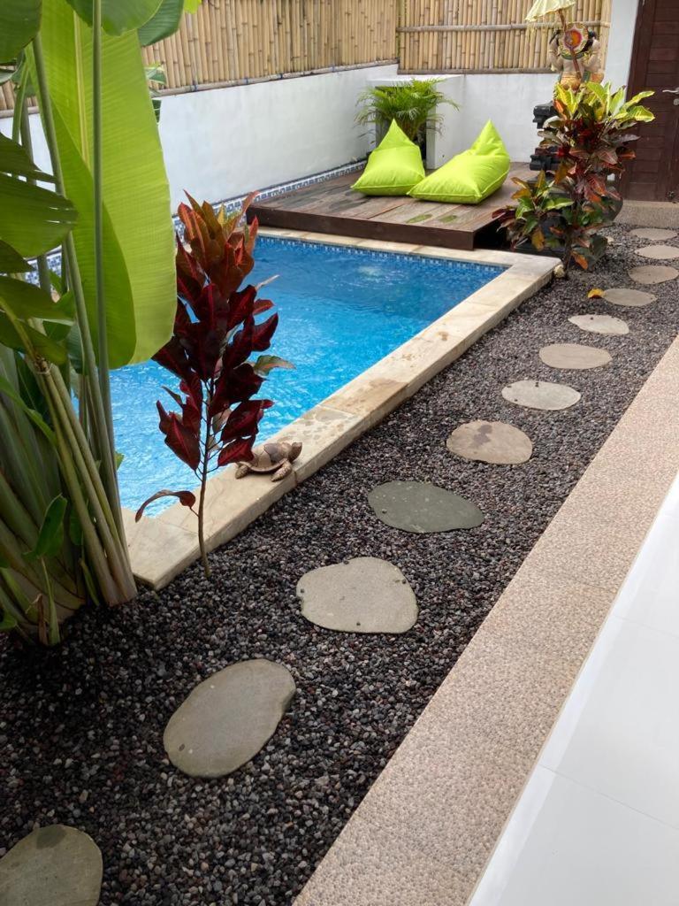 Villa Iris Homestay Улувату Екстер'єр фото