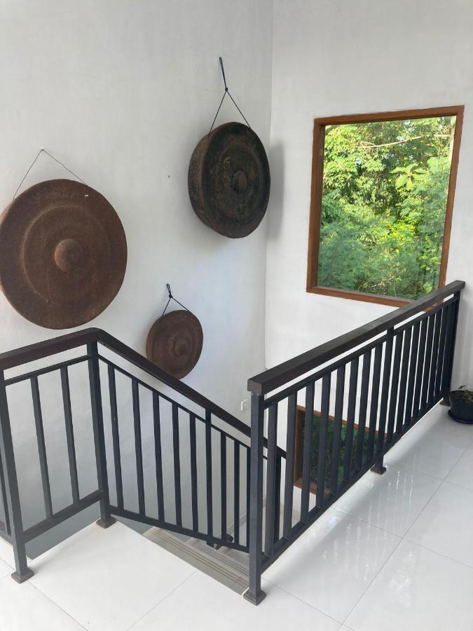Villa Iris Homestay Улувату Екстер'єр фото